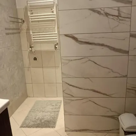 Apartment Z Ogrodem Nr 1 *